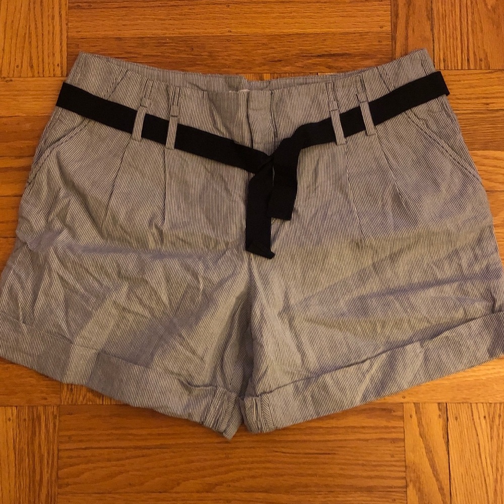 NWT Navy seersucker shorts